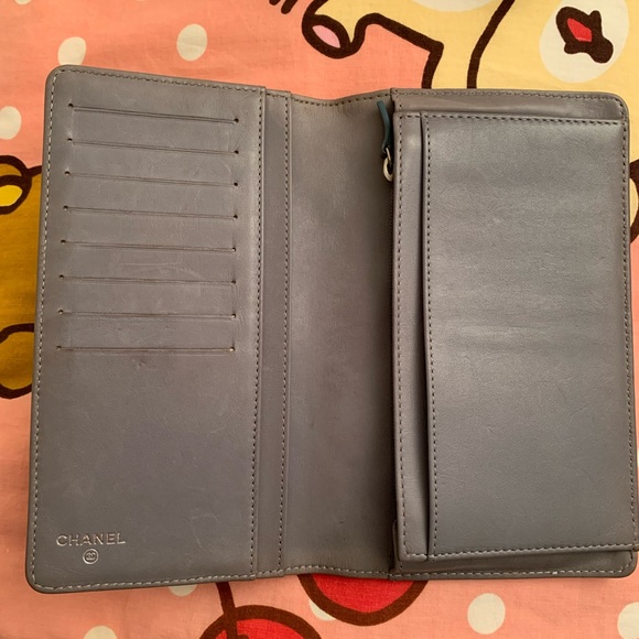 💯Authentic chanel lucky symbols L-yen long wallet grey🩶 - Picture 5 of 11